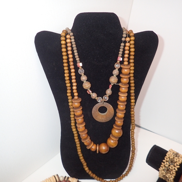 Custom Wood/ Bead jewelry bundle - Picture 6 of 7